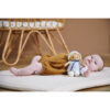 Tendresse Eli Doll, Medium