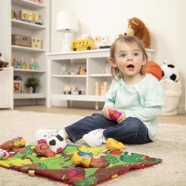 ERSLCI9216_4.jpg Take-Along Farm Play Mat