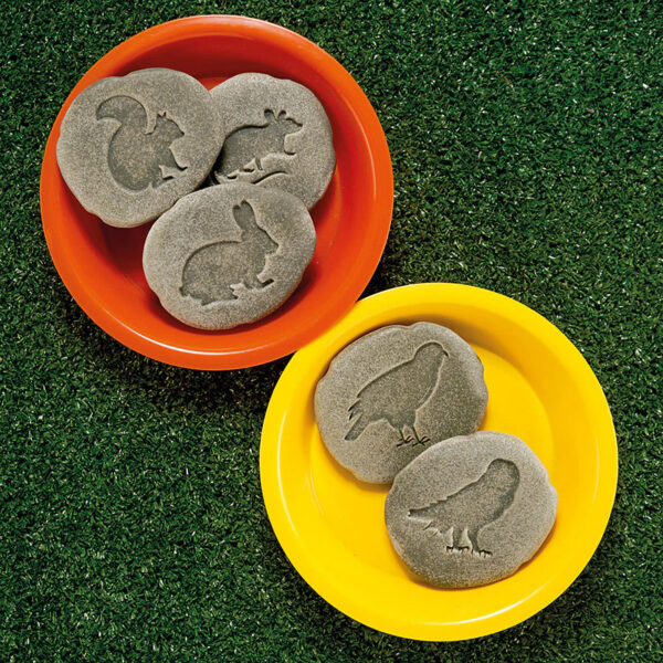 ERSYUS1072_3.jpg Let's Investigate Woodland Footprint Stones, Set of 8